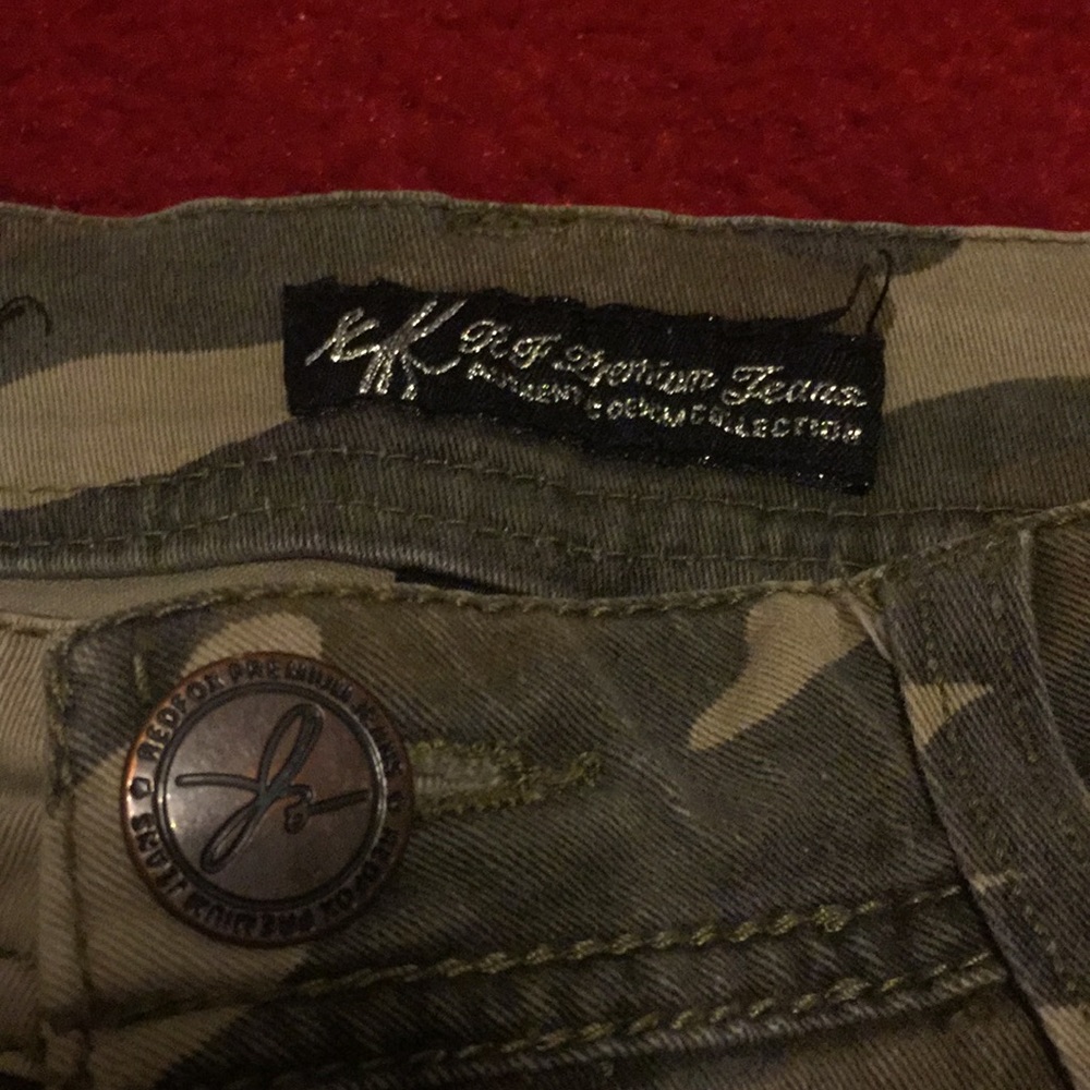 Camouflage Distressed  Jeans